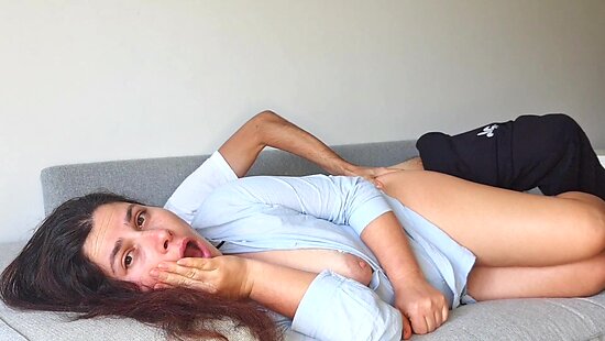 Мамка в шоке! Сын неожиданно вставил в неё свой стручек